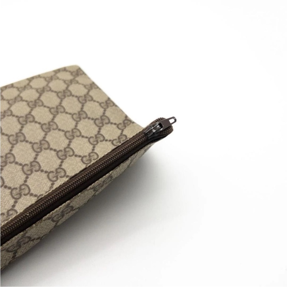 Gucci Brown Monogram Clutch - Picture 6 of 10